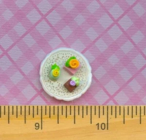 * Puppenhaus Miniatur kleiner Glasteller von Sues Handarbeit Petite Fours # 35 - Bild 1 von 2