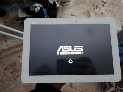 Tablet Asus Modello 10 Pollici  Bianco Funziona Lo Schermo Avvolte Va Via ... - Immagine 1 di 4
