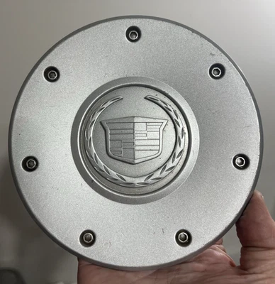 Tapa central de rueda Cadillac CTS 2003-2004 ORIGINAL FABRICANTE ORIGINAL PLATA 9594176, 4567 Foto 1 de 4