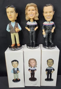 Lote de 3 Bobbleheads GM Goodwrench Stephen Colbert, Ms, Mr Goodwrench con Caja - Imagen 1 de 14