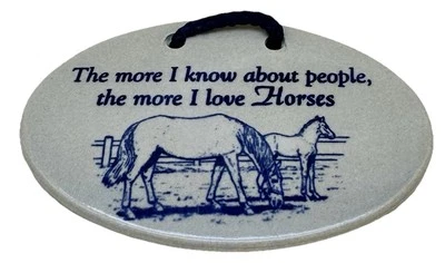 Cerámica Mountaine Meadows “Cuanto más sé sobre las personas, más amo a los caballos”   Foto 1 de 2