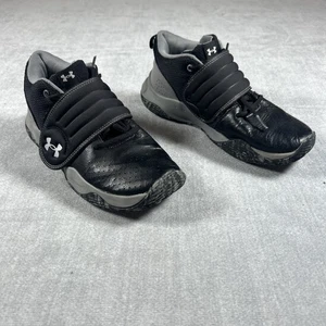 Under Armour Jungen Größe 6,5Y Zone BB 3024262-002 Schwarz Basketballschuhe Turnschuhe - Bild 1 von 15