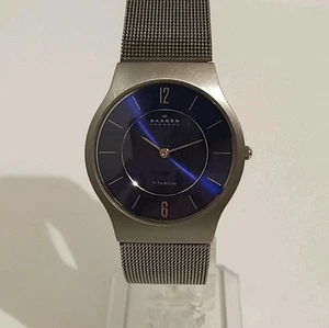 OROLOGIO SKAGEN 34mm ULTRA SLIM TITANIO CON QUADRANTE BLU ZAFFIRO 233LTTN - Foto 1 di 8