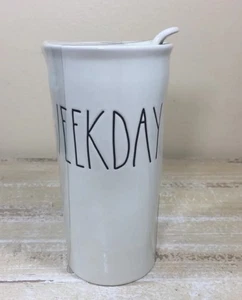 Rae Dunn weiß und schwarz Text isolierend groß Wochentag Getränk Becher Becher versiegelt - Bild 1 von 5