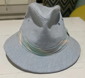 Neu mit Etikett Bert Pulitzer blau pastell Baumwollstoff Fedora Hut Unisex Größe Medium - Bild 1 von 7