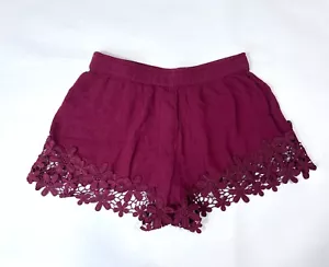 Rue21 Lace Pull on Shorts size S Rayon Burgundy red Scalloped Y2k Boho Feminine - Picture 1 of 4