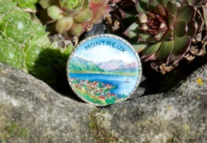 KLEINES VINTAGE HANDGEFERTIGTES EMAILLE ABZEICHEN # MONTREUX SCHWEIZ - Bild 1 von 2