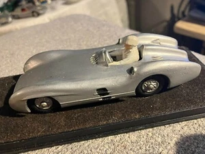 CRESCENT TOY CO. #1284-1/43-DIECAST-MERCEDES BENZ- 2.5 LITRE GRAND PRIX TOY CAR - Picture 1 of 6