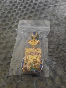 Pin de construcción de guitarra Hard Rock Café Chicago 2015 Cire City V15 - Imagen 1 de 2