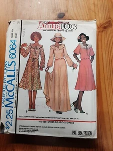 Vintage 1990er McCalls 6064 Orphan Annie Kostüm/Maxikleid Muster Größe 12 ungeschnitten - Bild 1 von 2