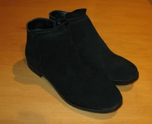 Mismates Steve Madden Black Suede Bootie Size 6.5/6 - Picture 1 of 5