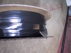 FLACHBAND 12 FACH 1,5 MM PRO KERN STRAPAZIERFÄHIG GUMMI PREIS PRO METER - Bild 1 von 1