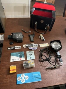 Vintage YASHICA U MATIC 8mm Movie Camera W/ Original Manuals, Case, Accessories - Picture 1 of 15