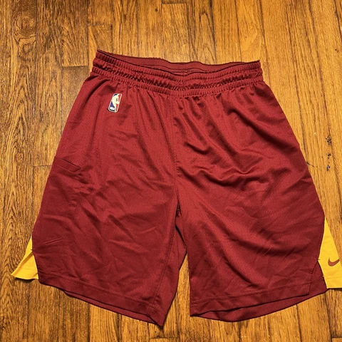Nike Cleveland Cavaliers Shorts Size Large Used Pockets Dri Fit Team Issue Cover