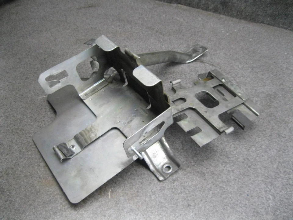 07 Yamaha Venture Lite Battery Box Tray 33B - Image 1 of 2