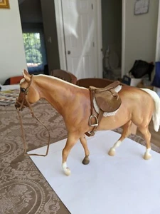 VINTAGE BREYER TRADITIONAL 12"x8" PLASTIC  STALLION  - Picture 1 of 5