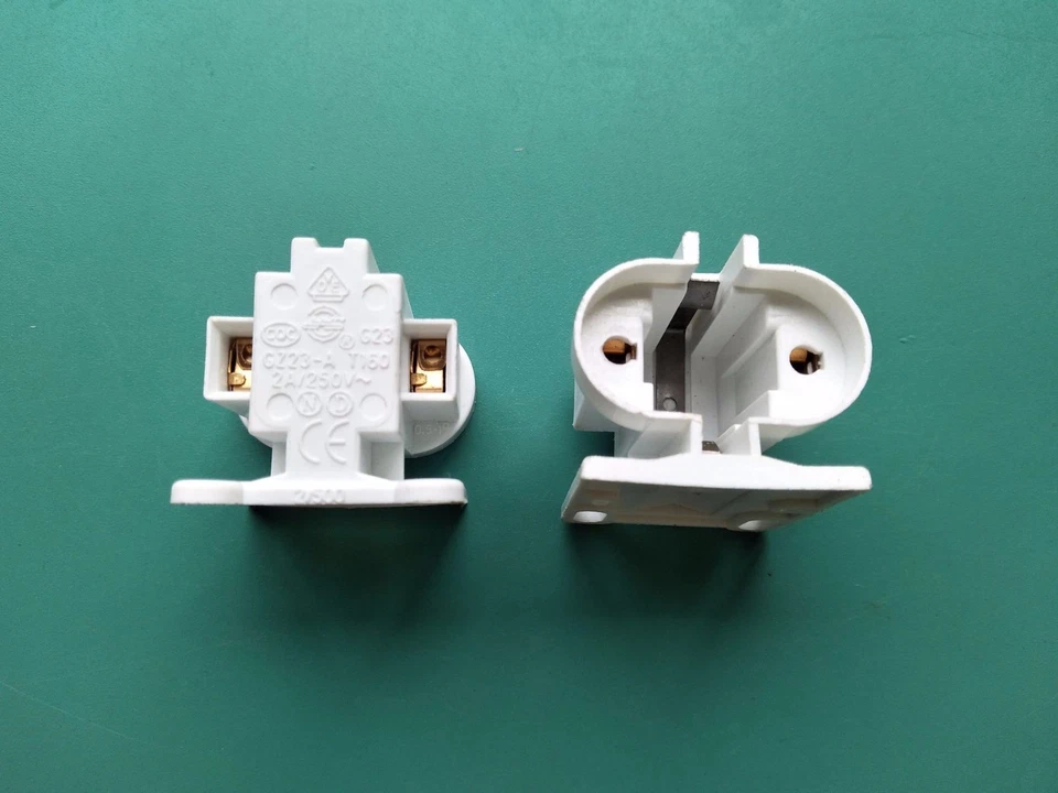 2pcs G23 plastic lamp holder wholesale - Image 1 of 1