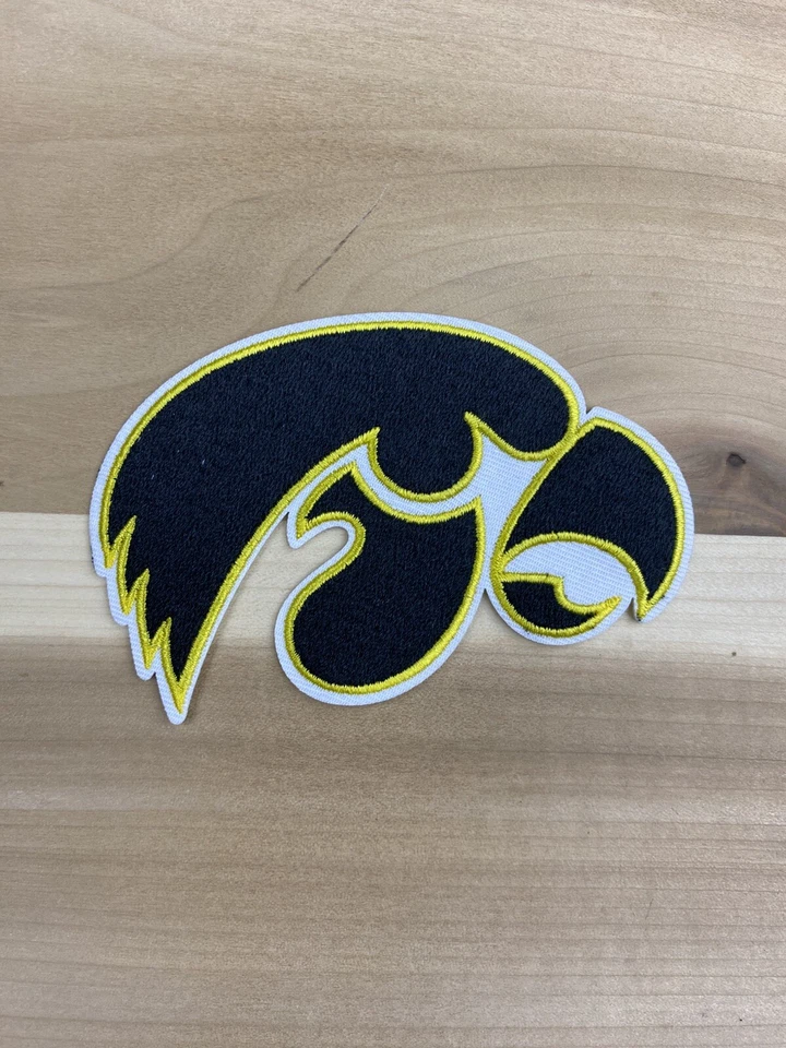 Parche bordado Iowa Hawkeyes vintage hierro coser 4" x 3" Foto 1 de 1