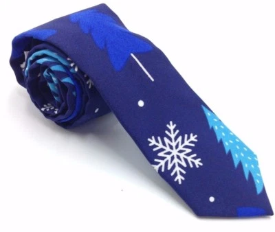 $115 Bloomingdales Hombres Vacaciones Azul Marino Blanco Corbata Ajustada Clásica Cuello Corbata 56x3 Foto 1 de 4