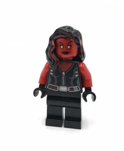 LEGO Red She-Hulk minifigure 76078 Marvel Avengers She Hulk mini figure - Picture 1 of 4