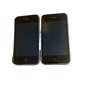 iPhones 3GS x2 - Picture 1 of 4