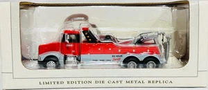 Demolitore traino 24 ore Peterbilt di SpecCast scala 1/64 - Foto 1 di 7