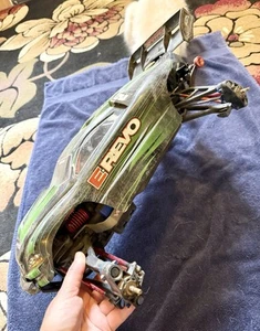 Rodillo sin escobillas 1/10 Traxxas E-Revo 1.0 con partes de carrocería verde/listo para construir - Imagen 1 de 11