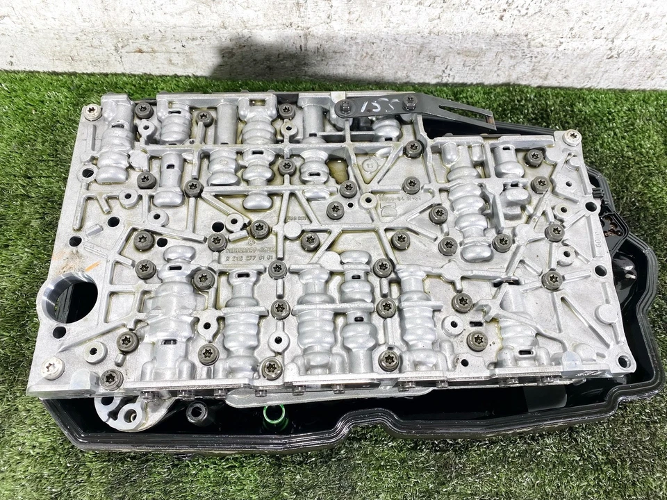 15-18 MERCEDES BENZ C300 7G CUERPO VÁLVULA TRANSMISIÓN MECATRÓNICO Y PLACA OEM Foto 1 de 4