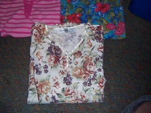 LOT OF THREE (3) Cotton/Poly s/s Tops - 3X - Picture 1 of 1