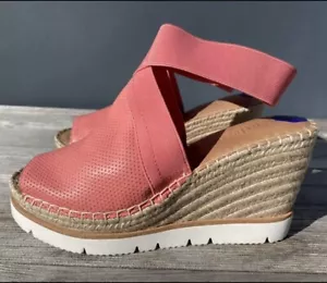 GENTLE SOULS BY KENNETH COLE "CRISTA" SLINGBACK LEATHER WEDGE SANDALS-8.5 - Picture 1 of 12