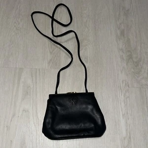 ANN KLEIN für OROTON Vintage kleinere schwarze Leder Umhängetasche Handtasche - Bild 1 von 10