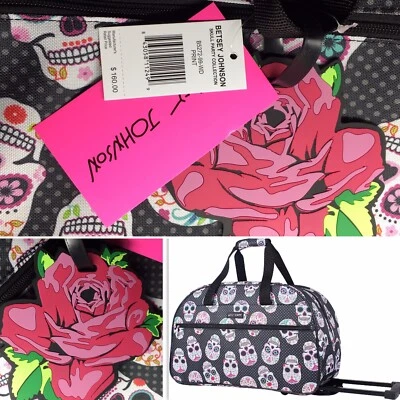 Bolsa de viaje Betsey Johnson Sugar Skull Weekender con ruedas 22" equipaje de mano $160 Foto 1 de 4