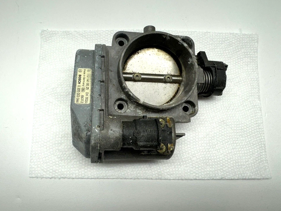 Carrocería de acelerador OE barata para Mercedes-Benz E320 CLK320 ML320 1998-2000 A1121410025 Foto 1 de 4