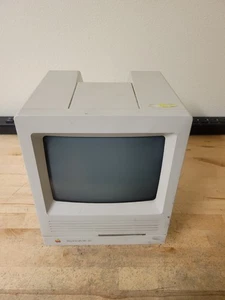 Computer vintage Apple M5119 Macintosh SE/30 con raggio display due pagine LEGGI - Foto 1 di 11
