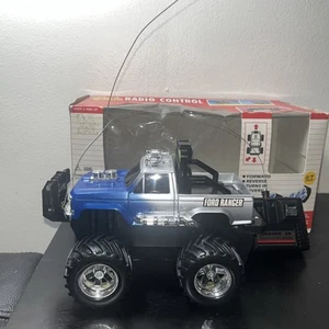Vintage 1996 4x4 Off Roader Truck Blue Ford Ranger Radio Control RC - Picture 1 of 15