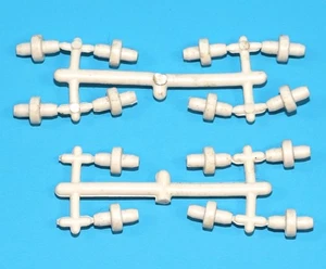 STAR WARS ORIGINAL SPARE PART DROID FACTORY CONNECTOR PEGS (14X) ON SPREE 197... - Bild 1 von 1