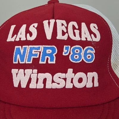 Sombrero de camionero de rodeo Winston National Finals 1986 Las Vegas Red Mesh Puff Hecho en EE. UU.  Foto 1 de 4