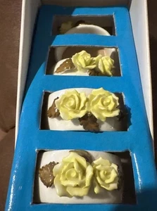 8 Vintage Ceramic Yellow Flower Napkin Rings - Picture 1 of 3