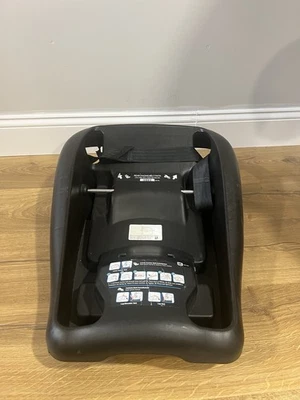 Maxi Cosi Micro 30 Infant Car Seat Base - Expires 2027 - Image 1 of 4