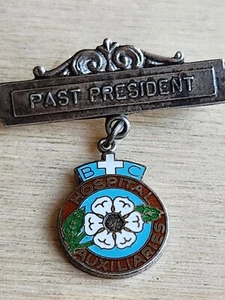 BC HOSPITAL AUXILIARIES PAST PRESIDENT BIRKS STERLING SILVER PIN ANTIQUE Z1 - Foto 1 di 4