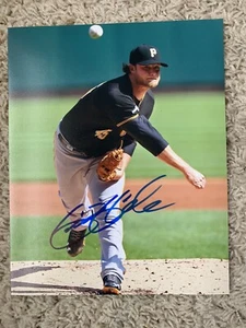 Gerrit Cole Signed Pittsburgh Pirates 8x10 Photo - Picture 1 of 1
