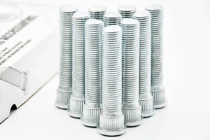 71 mm long extended wheel stud compatible for chevrolet silverado 1500 rear 2003 - Bild 1 von 9
