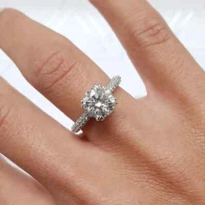 Anillo de boda de diamantes con certificación IGI cultivado en laboratorio de oro blanco de 14 quilates corte redondo de 1,20 quilates - Imagen 1 de 9