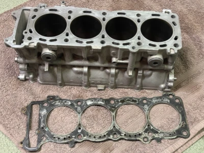 Suzuki GSXR 750 2001 2002 2003 estuches superiores del motor cilindros bloque motor central Foto 1 de 4