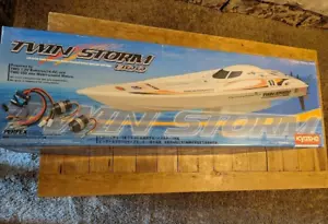 Vintage Kyosho Twin Storm 800 RC Boat 37" NEW IN BOX - Picture 1 of 12