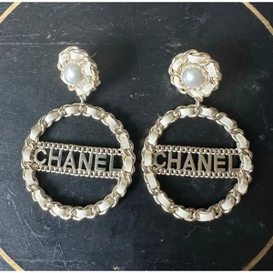 Chanel Creolen schwarz Leder Kettendetail goldfarben - Bild 1 von 12
