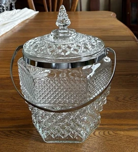 ANCHOR HOCKING WEXFORD ICE BUCKET WITH LID & HANDLE VINTAGE 1960s DIAMOND 10.5" - Picture 1 of 7