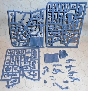 Warhammer 40k Tempestus Scions Squad Waffen & Kommandosteile - Bild 1 von 2