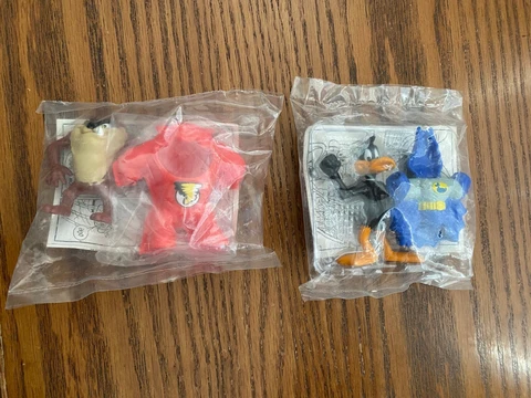 1991 McDonalds Looney Tunes Super Hero Daffy Duck Batman Tasmanian Devil Flash Cover