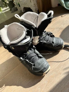 Salomon Maori black snowboard boots UK 8.5/US 9/EURO 43 worn once. Warm comfort - Picture 1 of 7